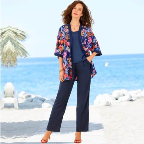 Beaucoup de Style avec ce pantalon associé au Kimono