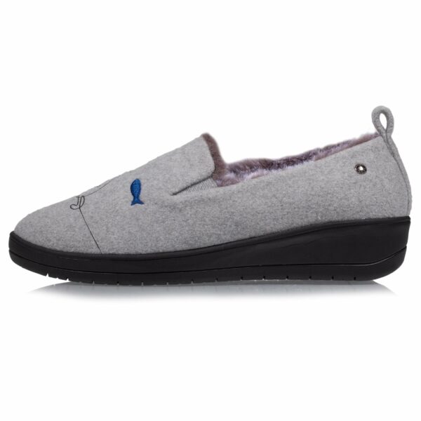 Isotoner - Chaussons slippers talon Femme Gris fantaisie chat – Image 2
