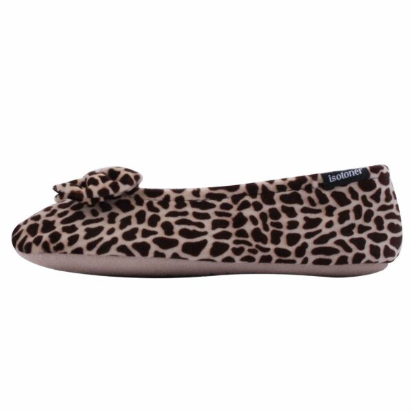 Isotoner - Chaussons ballerines Femme Noeud Girafe – Image 2