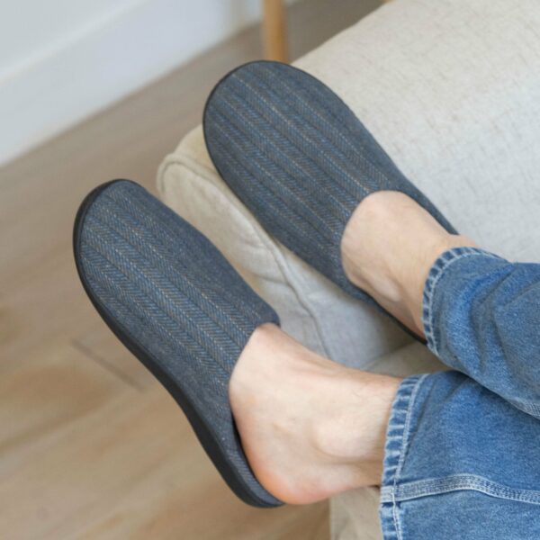 Isotoner - Chaussons mules Homme Chevrons bleus