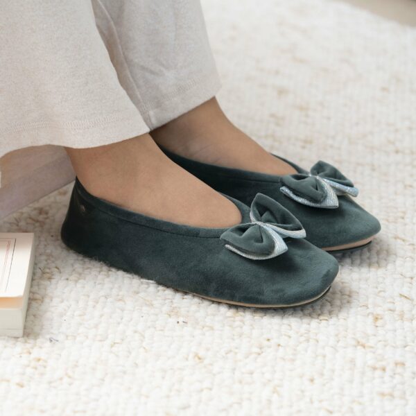 Isotoner - Chaussons ballerines Femme Double nœud Sauge
